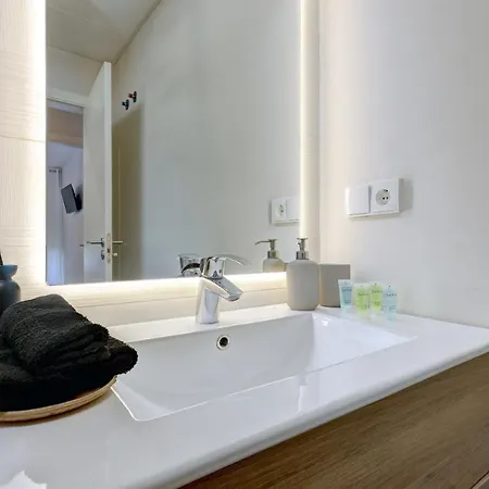 Wellingtonia Apartment *